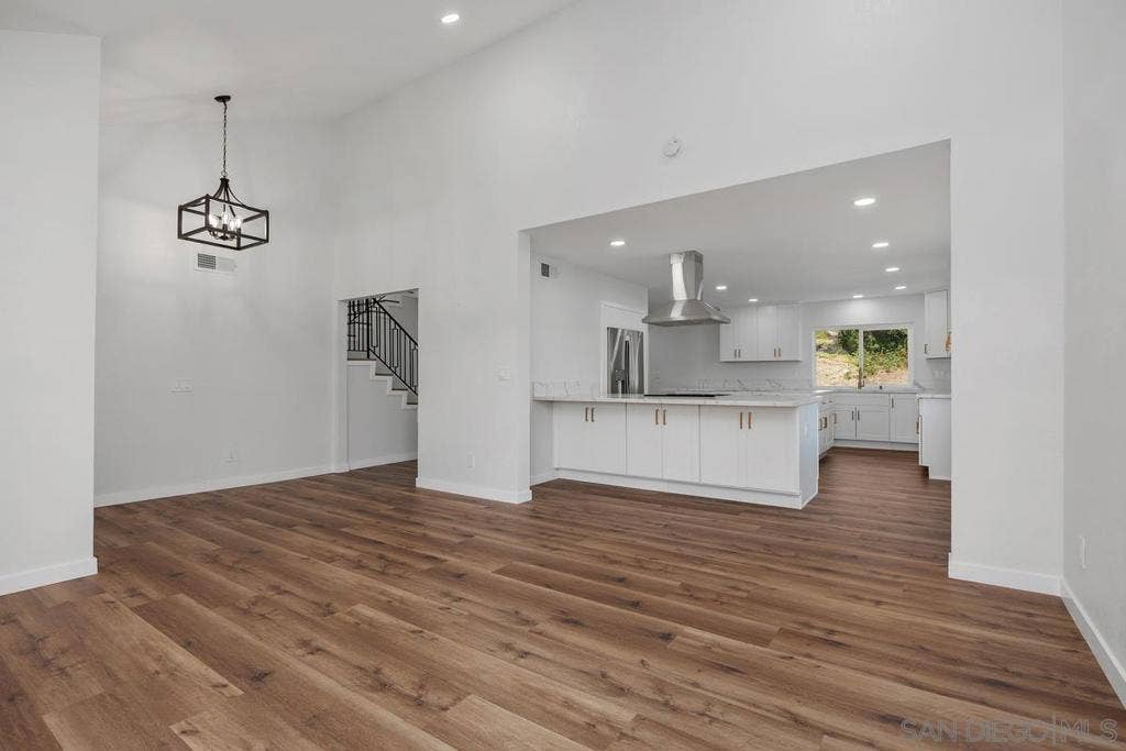 4566 Hancock Cir, Oceanside, CA 92056