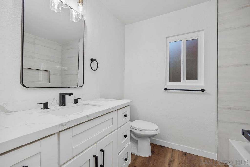 4566 Hancock Cir, Oceanside, CA 92056