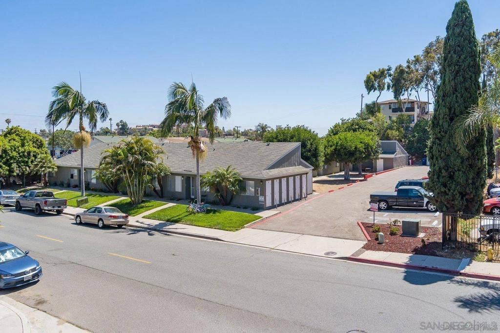 702 R Ave, National City, CA 91950