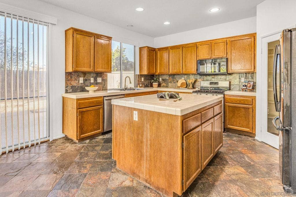 23803 Golden Pheasant, Murrieta, CA 92562