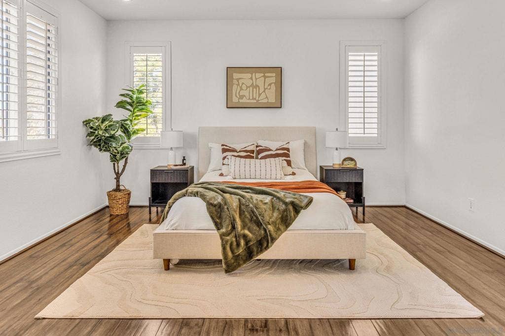 Large Primary Bedroom!!!