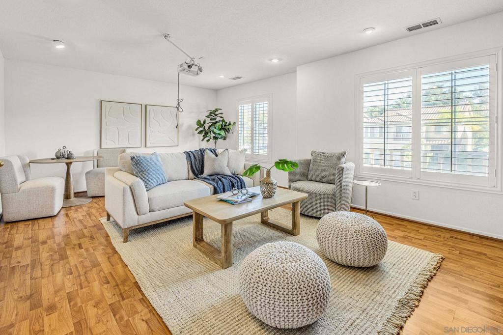 Huge Bonus Room!!!! Must See!!!