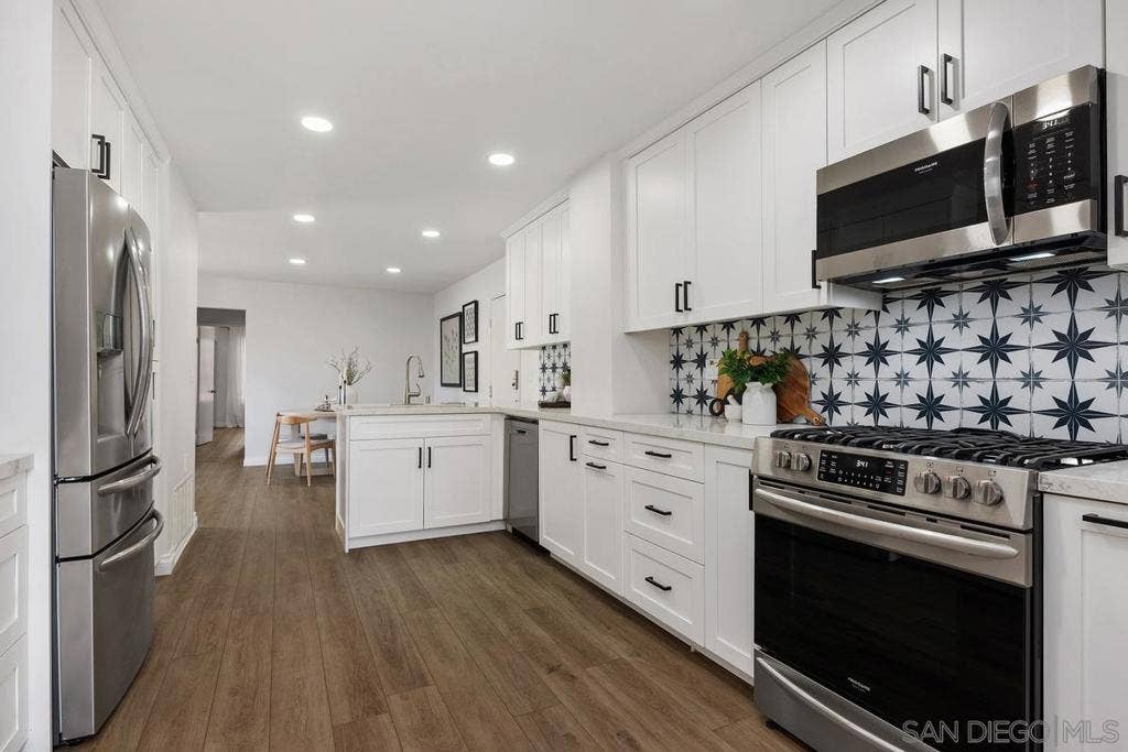 6660 Reservoir, San Diego, CA 92115 6660 Reservoir, San Diego, CA 92115