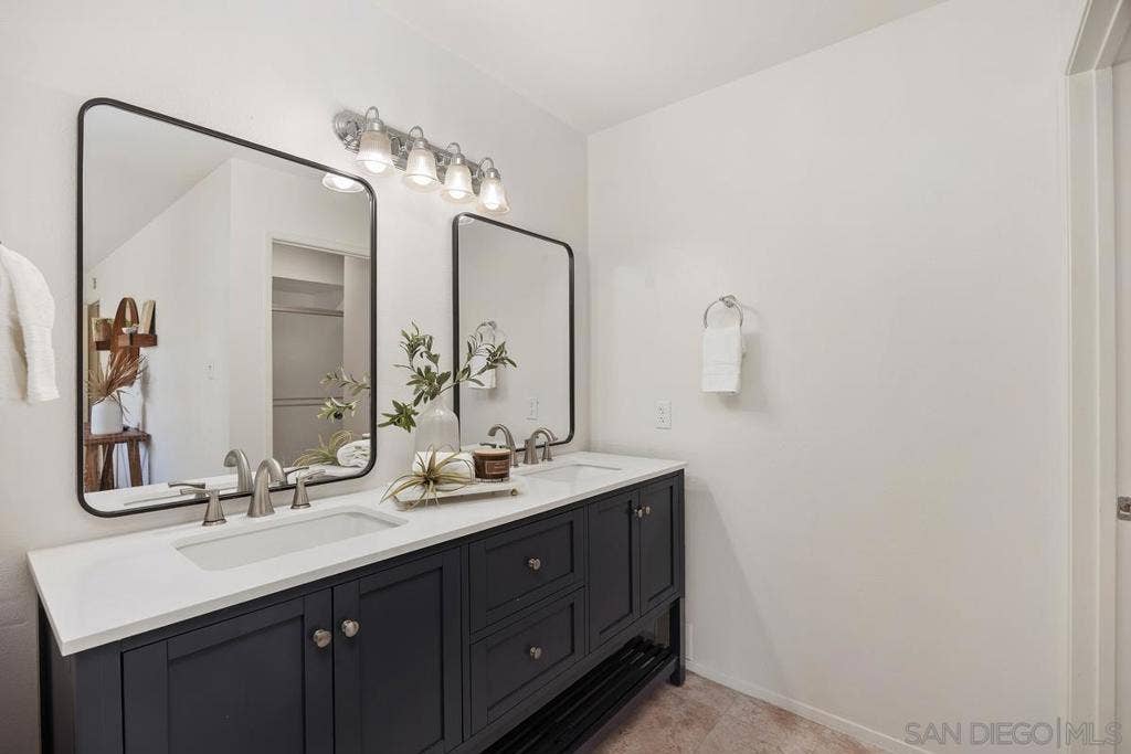 6660 Reservoir, San Diego, CA 92115 6660 Reservoir, San Diego, CA 92115