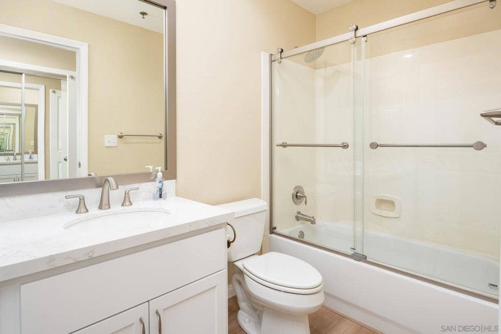4080 Front St, #105, San Diego, CA 92103 4080 Front St, #105, San Diego, CA 92103