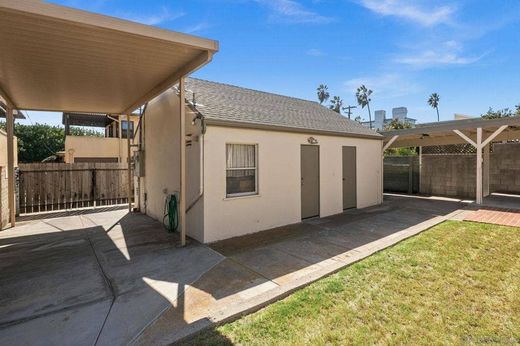 827 Law, San Diego, CA 92109 827 Law, San Diego, CA 92109