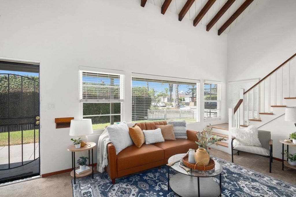 827 Law, San Diego, CA 92109 827 Law, San Diego, CA 92109