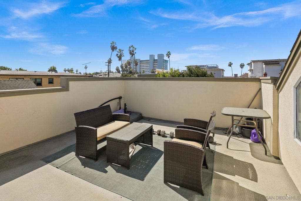 827 Law, San Diego, CA 92109 827 Law, San Diego, CA 92109