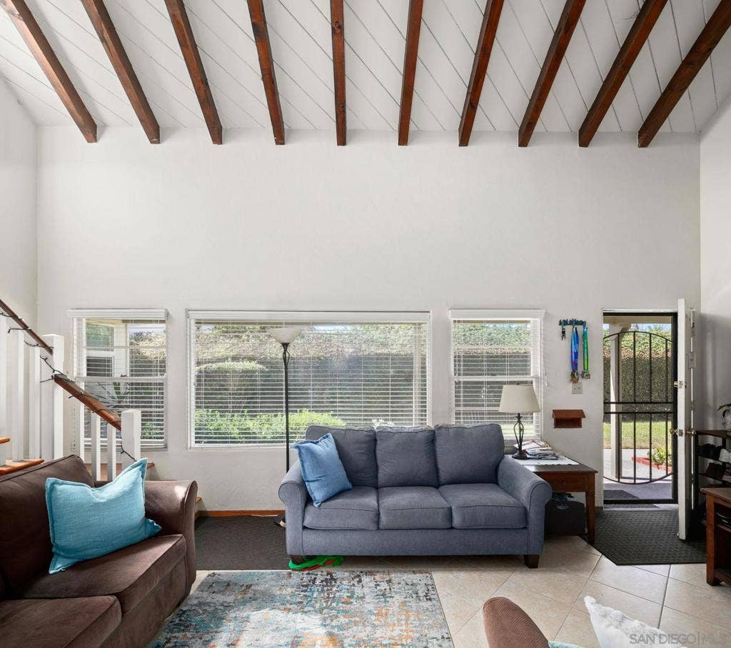 827 Law, San Diego, CA 92109 827 Law, San Diego, CA 92109