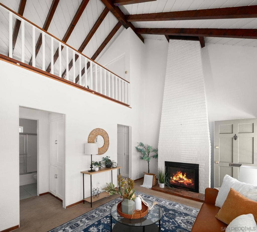 827 Law, San Diego, CA 92109 827 Law, San Diego, CA 92109