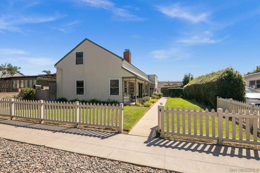 827 Law, San Diego, CA 92109 827 Law, San Diego, CA 92109