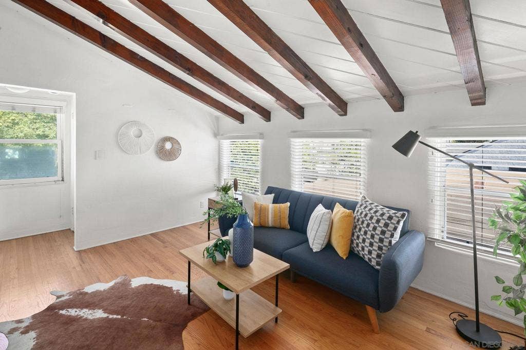 827 Law, San Diego, CA 92109 827 Law, San Diego, CA 92109