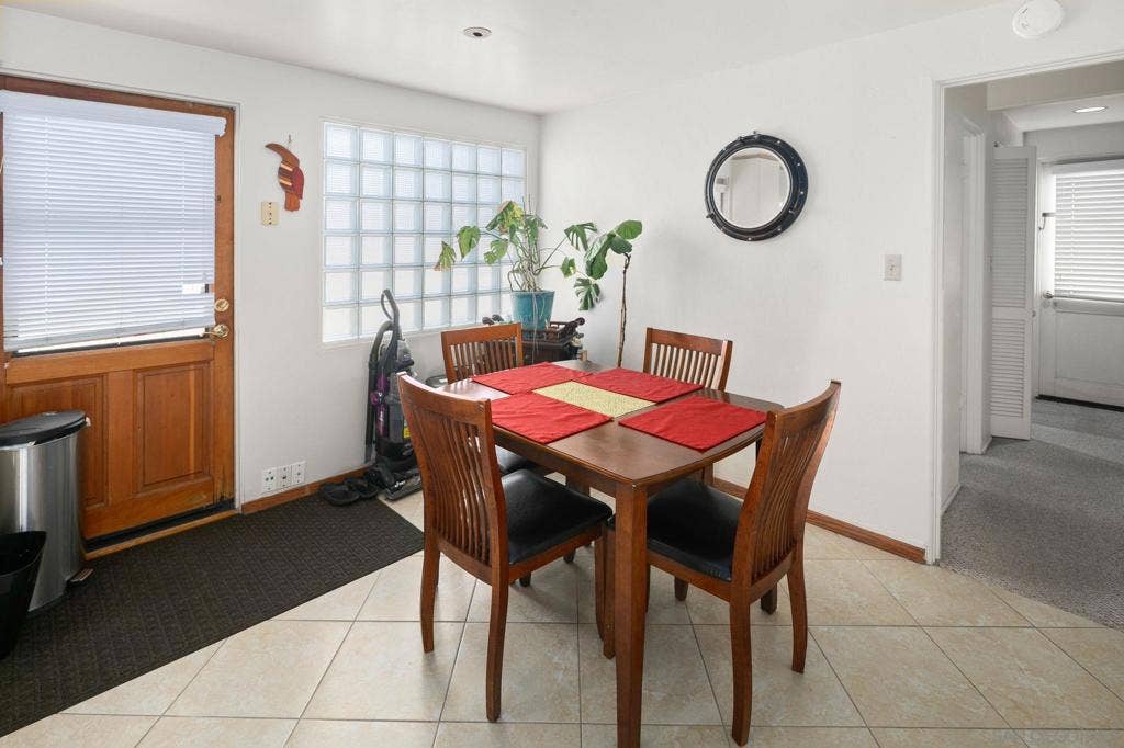 827 Law, San Diego, CA 92109 827 Law, San Diego, CA 92109