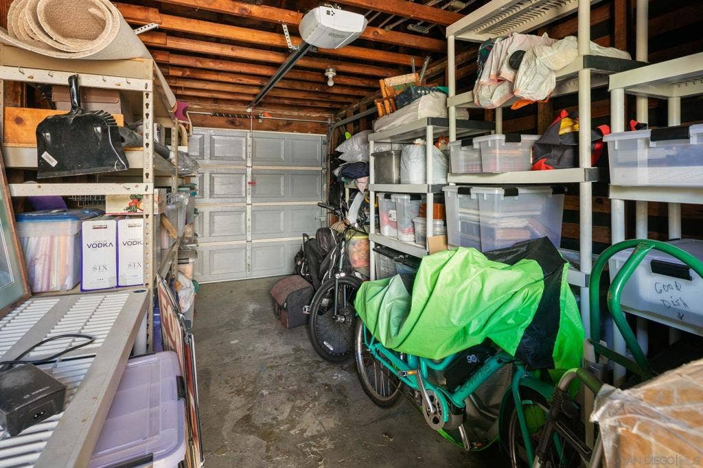 827 Law, San Diego, CA 92109 827 Law, San Diego, CA 92109