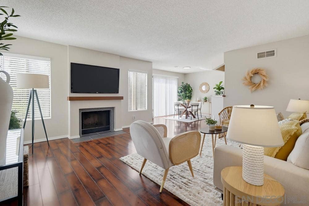 8391 Suntree Pl, San Diego, CA 92119 8391 Suntree Pl, San Diego, CA 92119