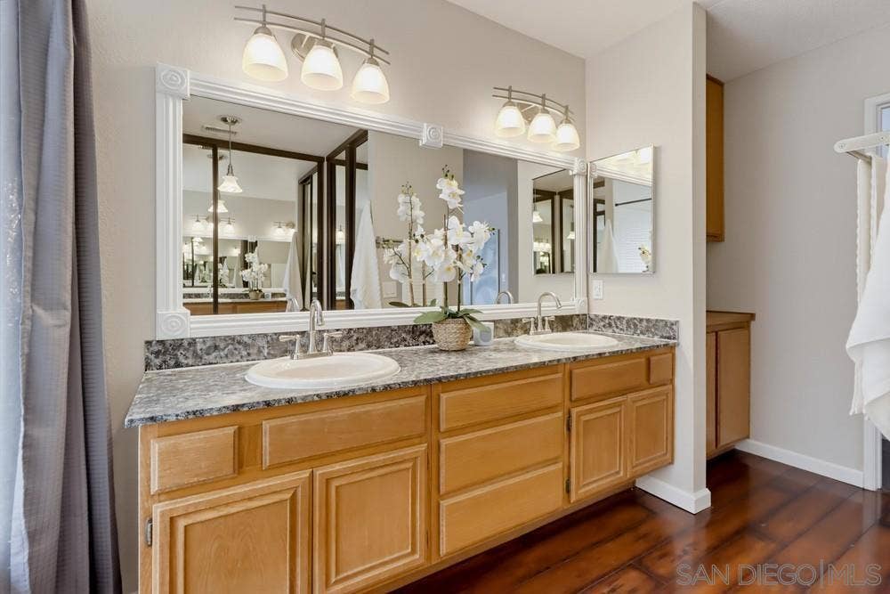 8391 Suntree Pl, San Diego, CA 92119 8391 Suntree Pl, San Diego, CA 92119
