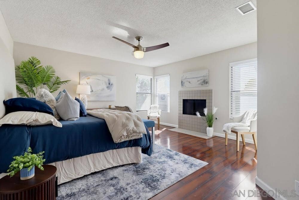 8391 Suntree Pl, San Diego, CA 92119 8391 Suntree Pl, San Diego, CA 92119