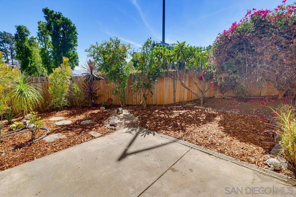 8391 Suntree Pl, San Diego, CA 92119 8391 Suntree Pl, San Diego, CA 92119
