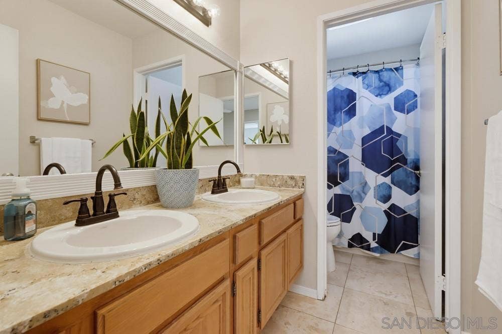 8391 Suntree Pl, San Diego, CA 92119 8391 Suntree Pl, San Diego, CA 92119