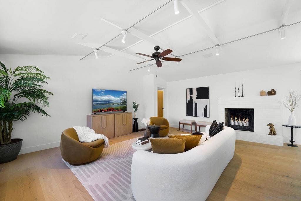 308 Glenmont Dr, Solana Beach, CA 92075 308 Glenmont Dr, Solana Beach, CA 92075