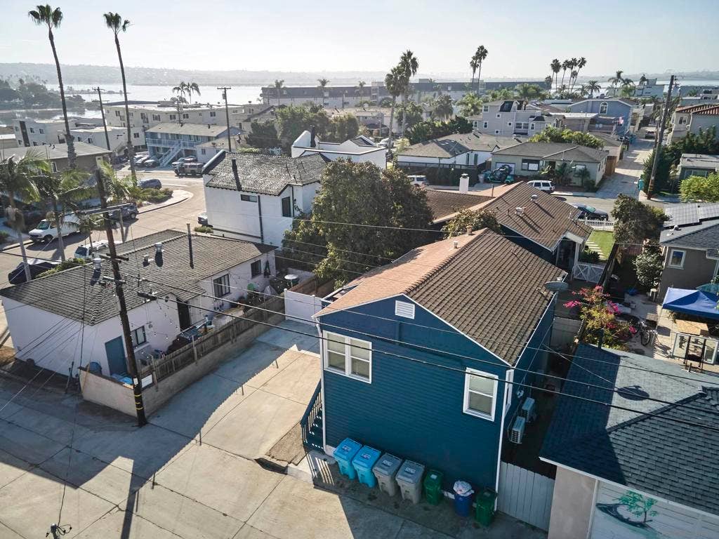 1968 Pacific Beach Dr, San Diego, CA 92109 1968 Pacific Beach Dr, San Diego, CA 92109