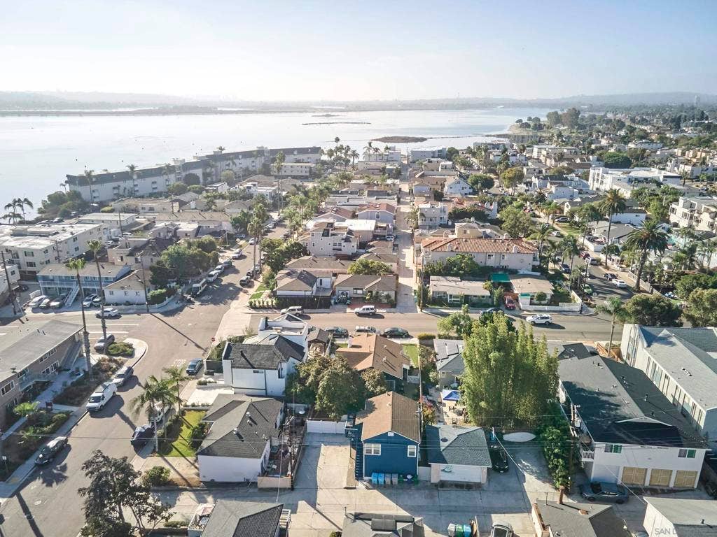 1968 Pacific Beach Dr, San Diego, CA 92109 1968 Pacific Beach Dr, San Diego, CA 92109