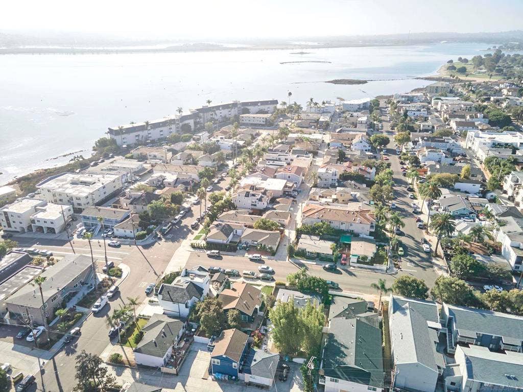 1968 Pacific Beach Dr, San Diego, CA 92109 1968 Pacific Beach Dr, San Diego, CA 92109