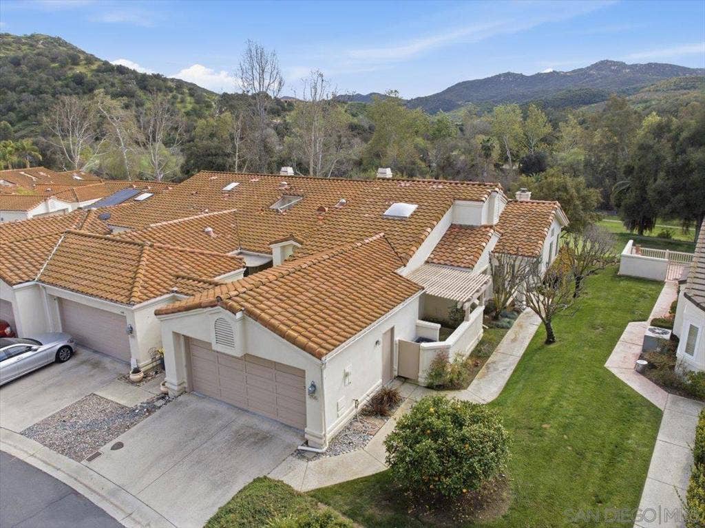 29585 Circle R Greens, Escondido, CA 92026 29585 Circle R Greens, Escondido, CA 92026