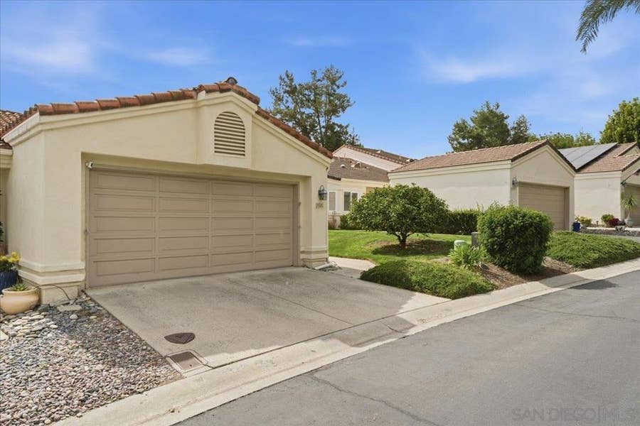 Property photo for 29585 Circle R Greens, Escondido, CA