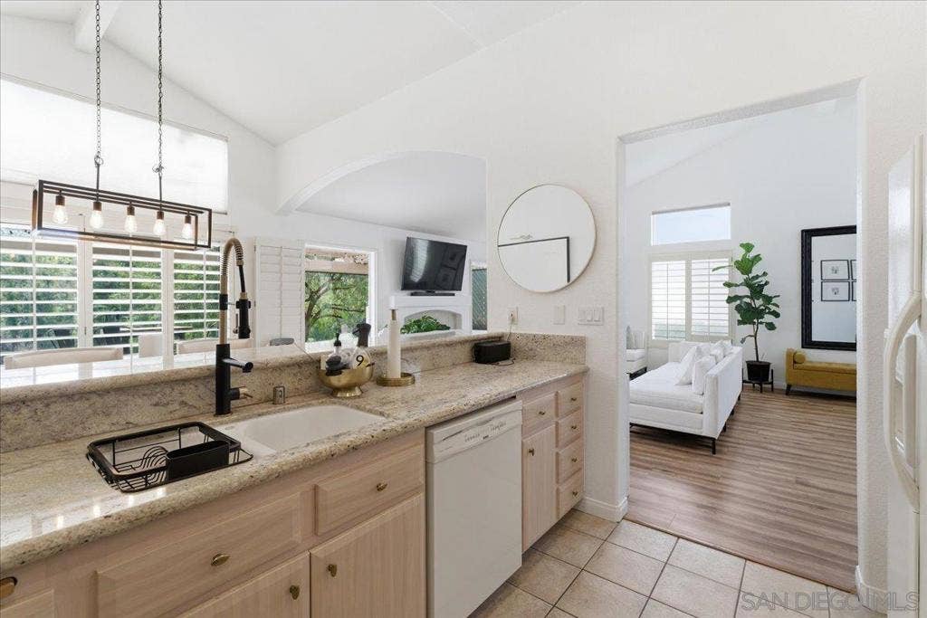 29585 Circle R Greens, Escondido, CA 92026 29585 Circle R Greens, Escondido, CA 92026