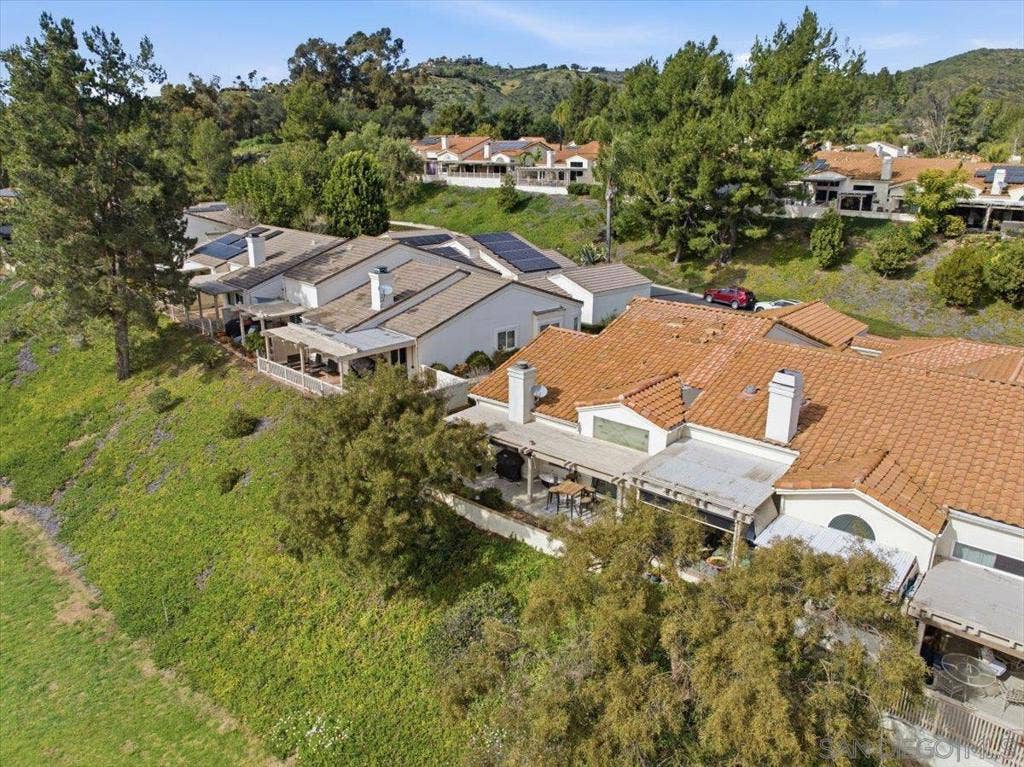 29585 Circle R Greens, Escondido, CA 92026 29585 Circle R Greens, Escondido, CA 92026