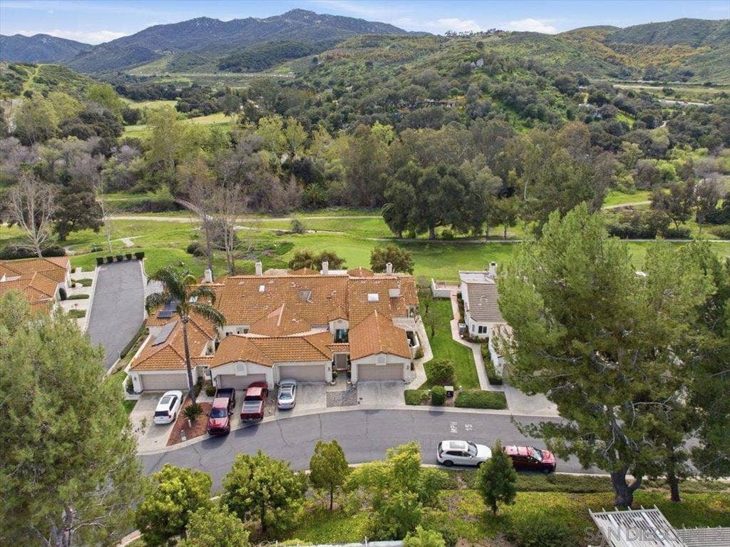 29585 Circle R Greens, Escondido, CA 92026 29585 Circle R Greens, Escondido, CA 92026