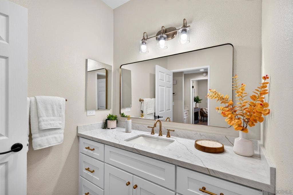 18812 Caminito Cantilena, #124, San Diego, CA 92128