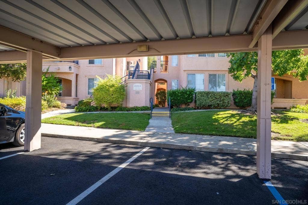 18812 Caminito Cantilena, #124, San Diego, CA 92128