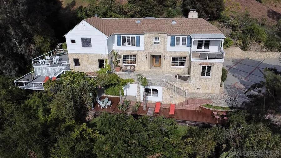 Property photo for 2400 Benedict Canyon Dr, Beverly Hills, CA