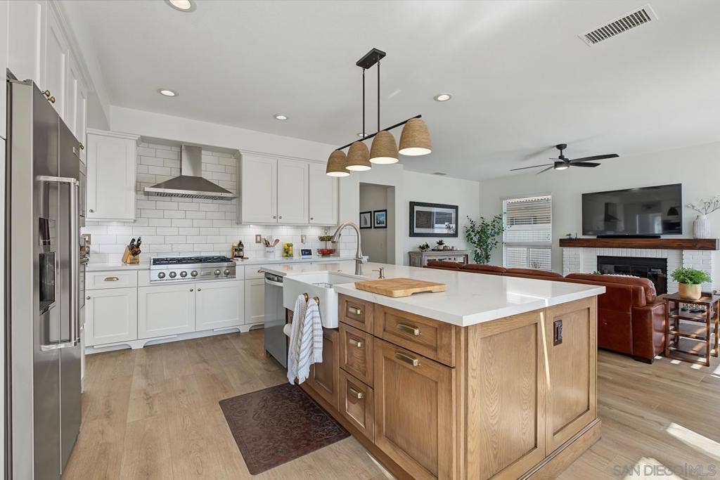 45226 Camino Monzon, Temecula, CA 92592 45226 Camino Monzon, Temecula, CA 92592