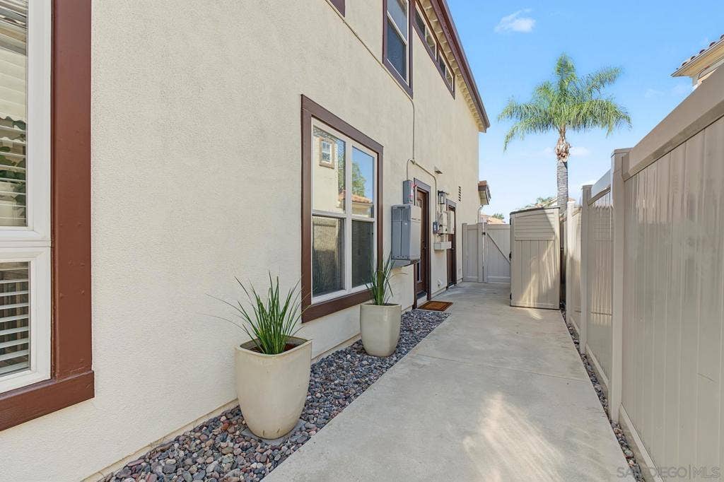 45226 Camino Monzon, Temecula, CA 92592 45226 Camino Monzon, Temecula, CA 92592