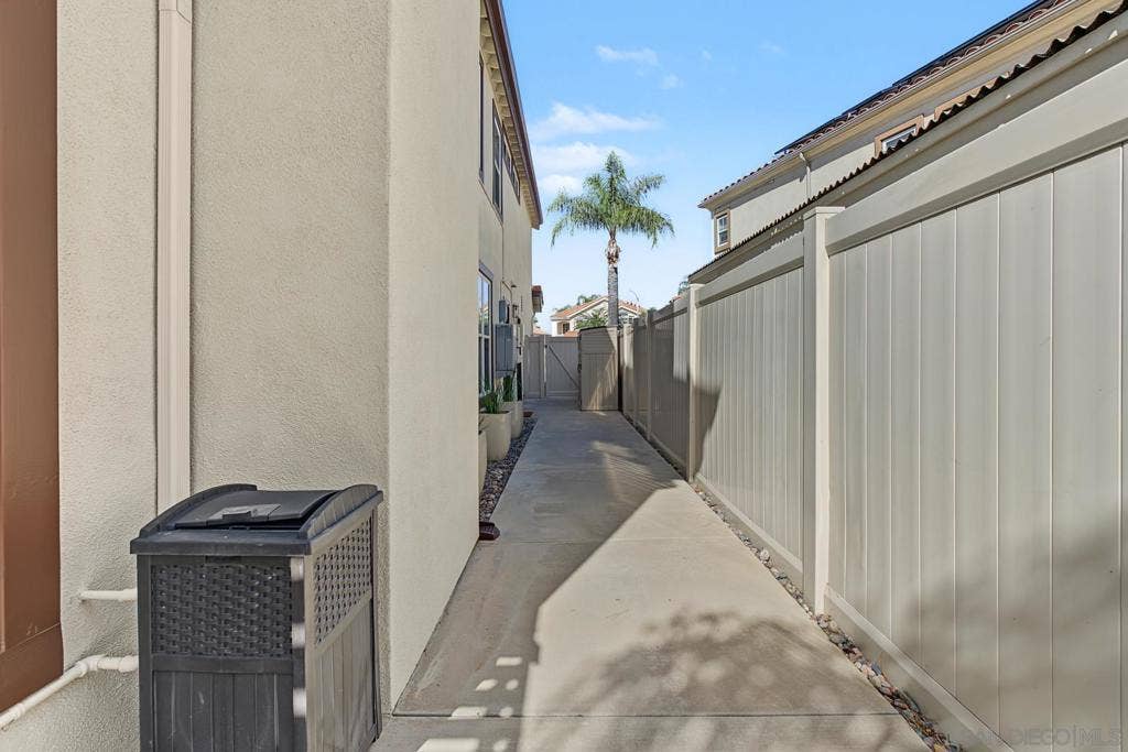 45226 Camino Monzon, Temecula, CA 92592 45226 Camino Monzon, Temecula, CA 92592