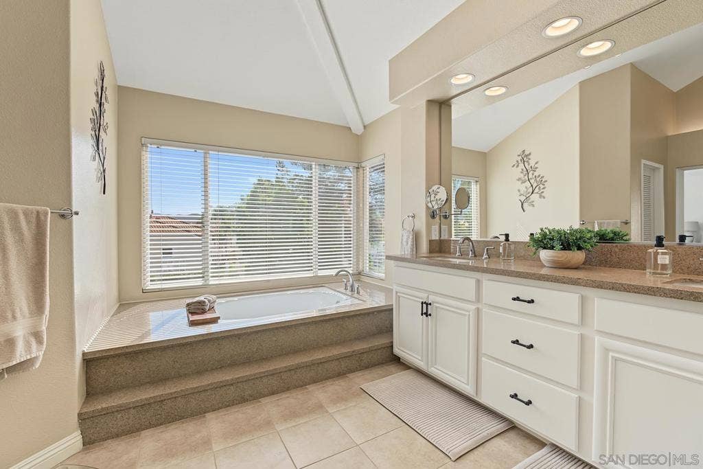 45226 Camino Monzon, Temecula, CA 92592 45226 Camino Monzon, Temecula, CA 92592