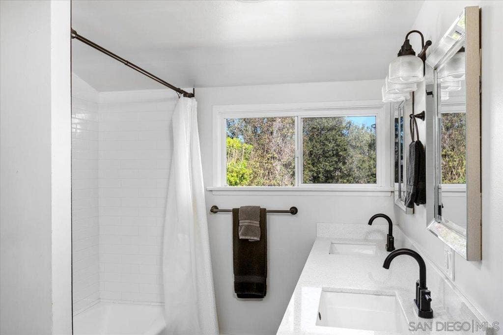 1840 Davis, Fallbrook, CA 92028 1840 Davis, Fallbrook, CA 92028