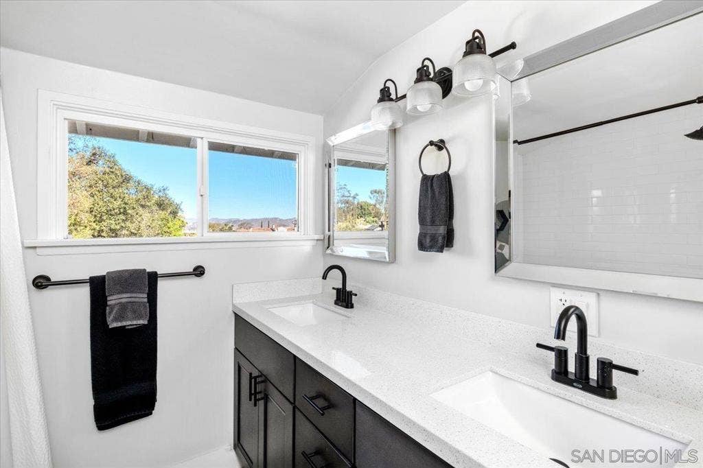 1840 Davis, Fallbrook, CA 92028 1840 Davis, Fallbrook, CA 92028