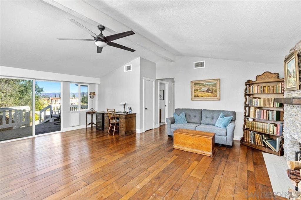 1840 Davis, Fallbrook, CA 92028 1840 Davis, Fallbrook, CA 92028