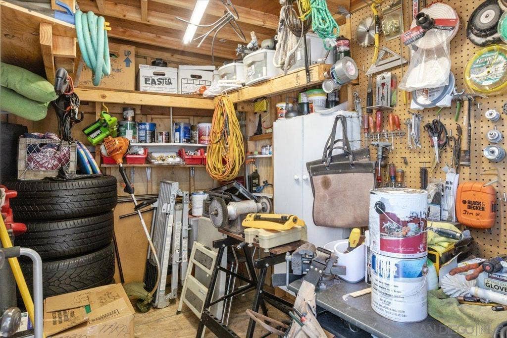 1840 Davis, Fallbrook, CA 92028 1840 Davis, Fallbrook, CA 92028