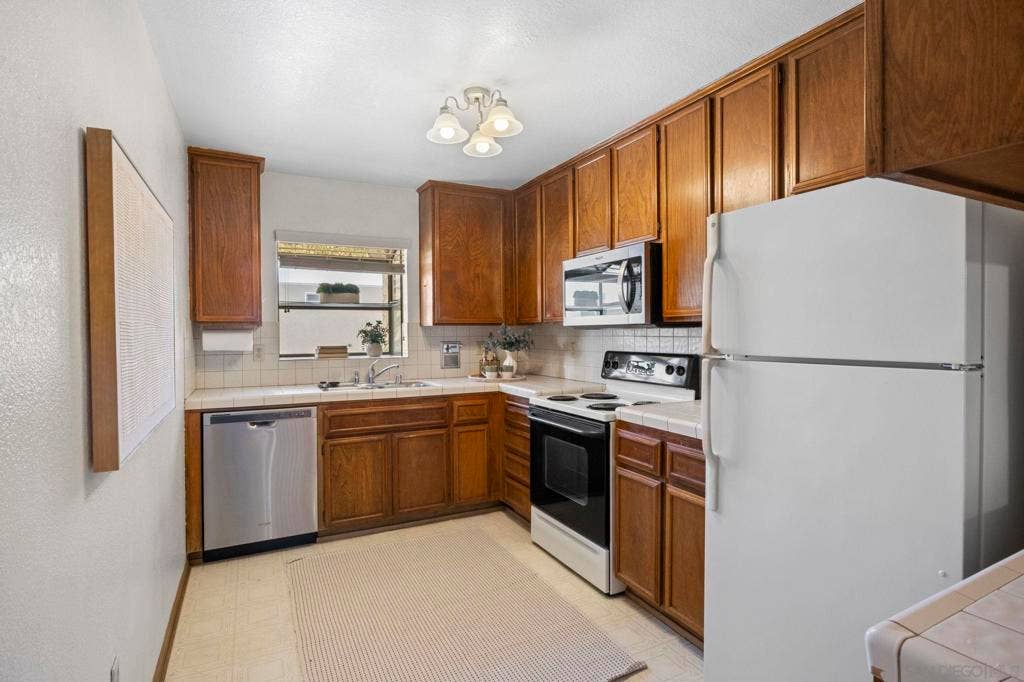 4051 Iowa, #3, San Diego, CA 92104 4051 Iowa, #3, San Diego, CA 92104