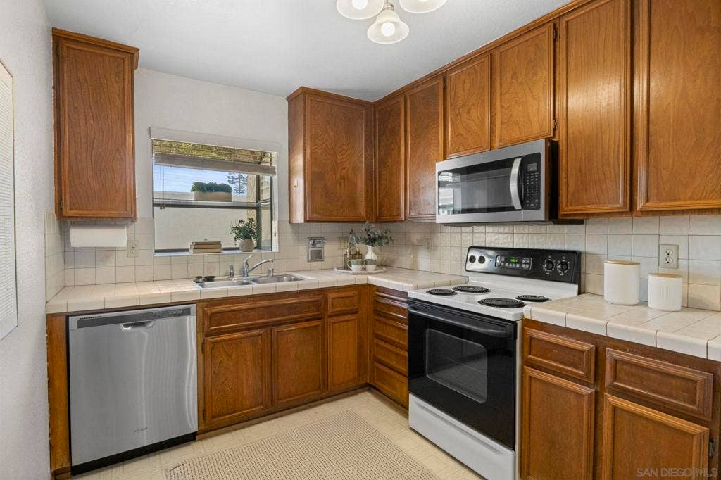 4051 Iowa, #3, San Diego, CA 92104 4051 Iowa, #3, San Diego, CA 92104