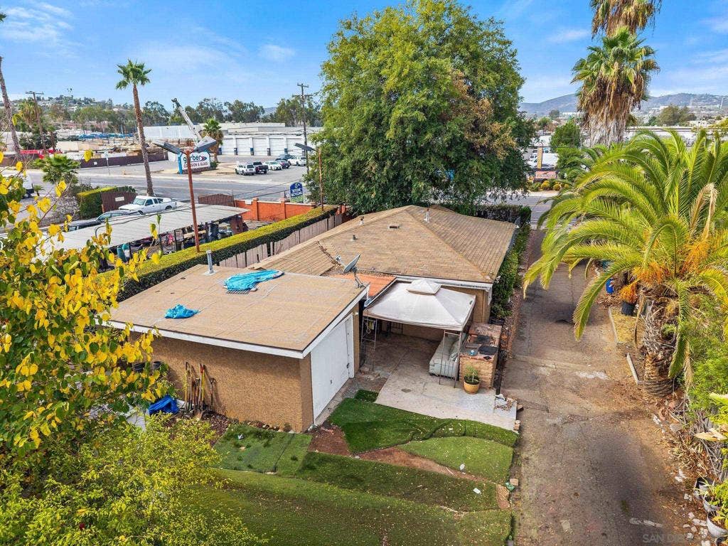 546 N Quince St, Escondido, CA 92025 546 N Quince St, Escondido, CA 92025