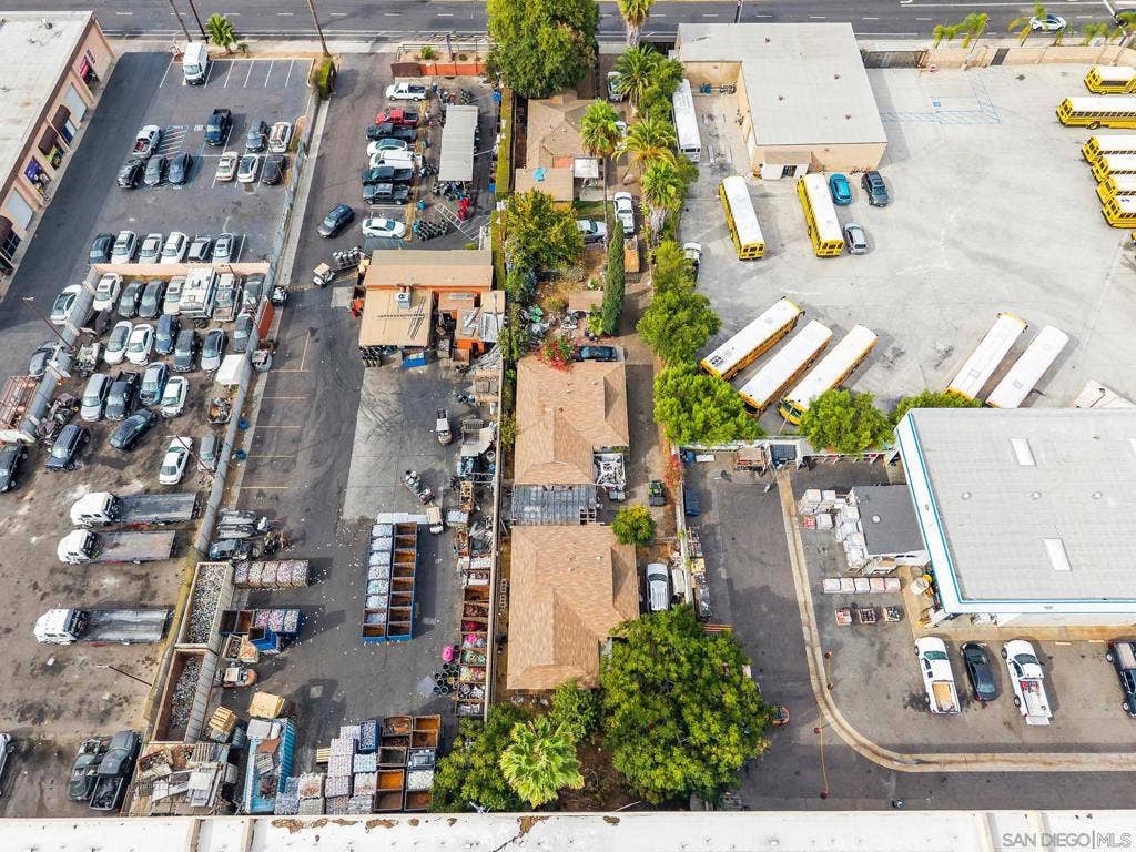 546 N Quince St, Escondido, CA 92025 546 N Quince St, Escondido, CA 92025