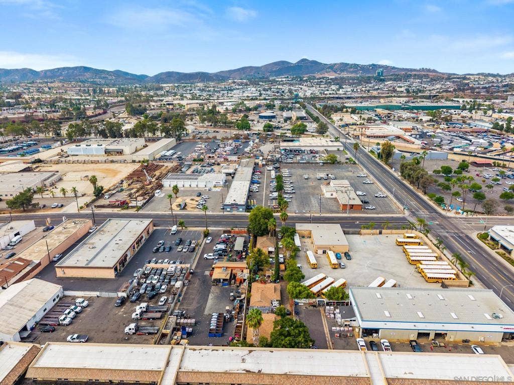 546 N Quince St, Escondido, CA 92025 546 N Quince St, Escondido, CA 92025