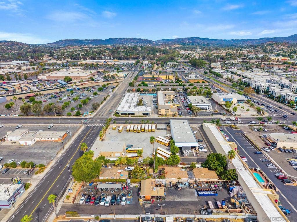 546 N Quince St, Escondido, CA 92025 546 N Quince St, Escondido, CA 92025