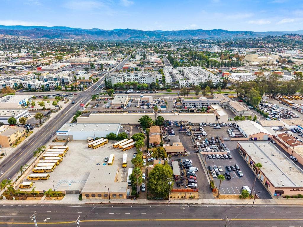 546 N Quince St, Escondido, CA 92025 546 N Quince St, Escondido, CA 92025
